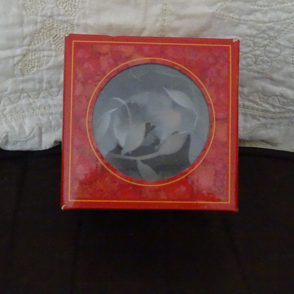 Winward Pair Of Leaf Glass Ornaments